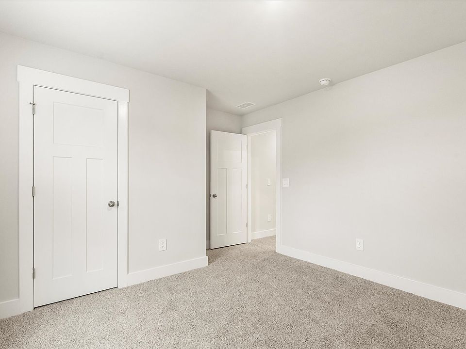 Welcome to the Brentwood floorplan at Chestnut Grove.