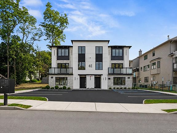 2nd image of 41 Saddle River Road #111