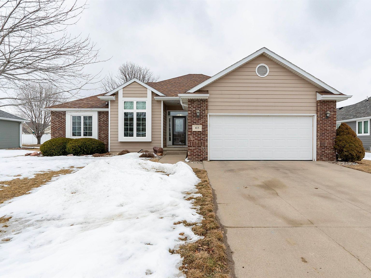 415 Winfield Ct, Sergeant Bluff, IA 51054 Zillow