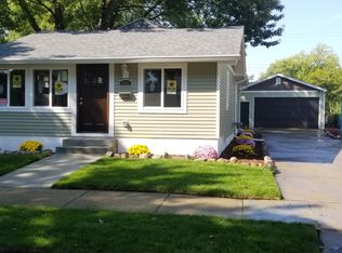 2751 Wolcott St, Ferndale, MI 48220