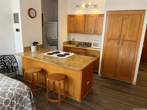 1778 Ala Moana Blvd APT 1015, Honolulu, HI 96815