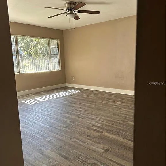 607 Johns Ave — Photo 3