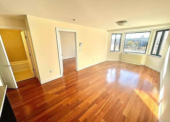 1st image of 83-30 Kew Gardens Rd #4BV