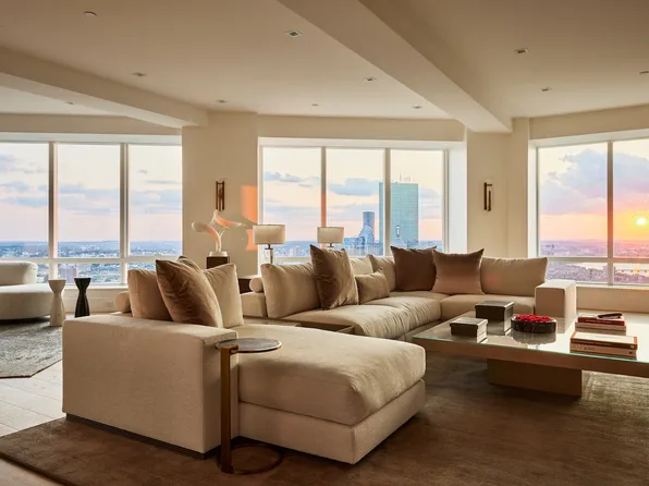 2 Avery St Penthouse 3C, Boston, MA 02111