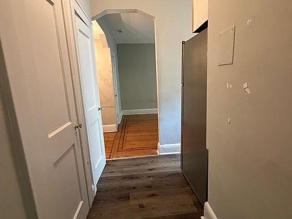 3rd image of 234 Walnut St #5