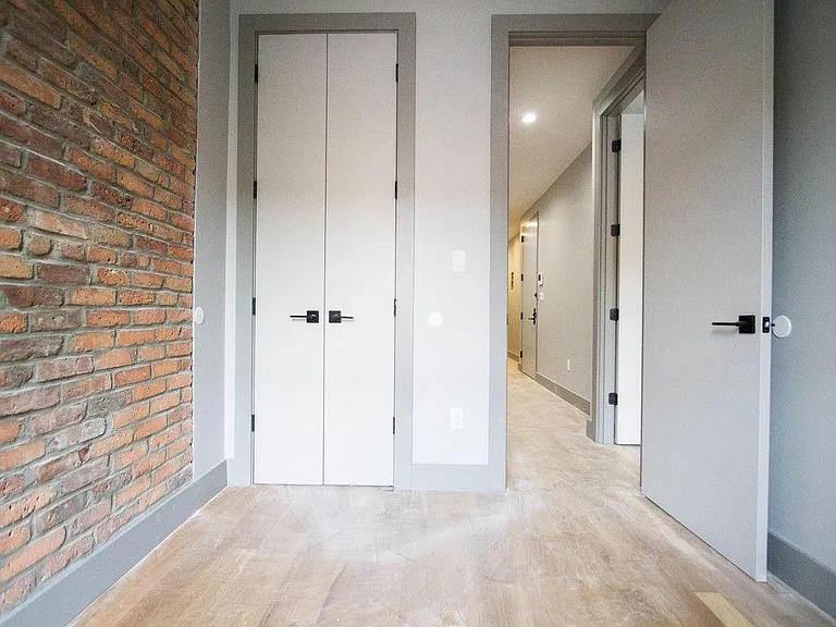 1716 Woodbine St #2RLX — Photo 5