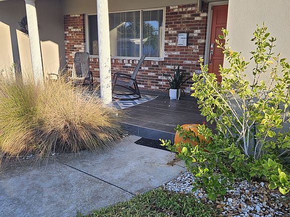 2nd image of 1129 39th Ave NE