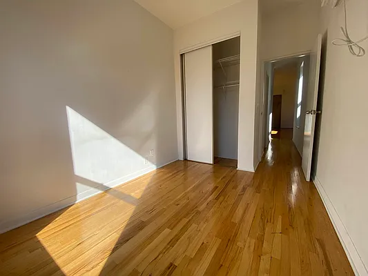 Rented by Bond New York | media 5