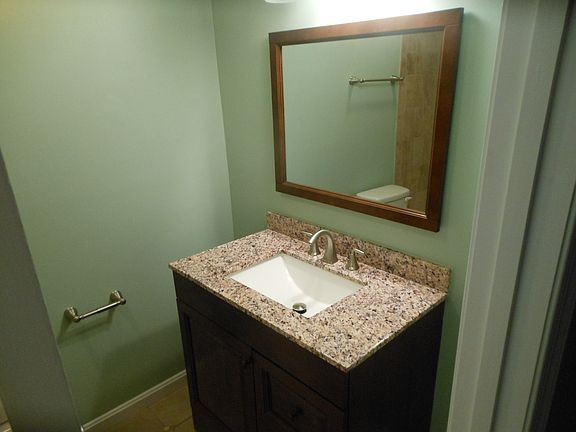 3rd image of 10702 Piedmont Dr
