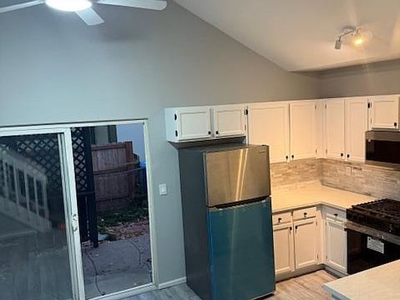 5th image of 4436 Hollyhock St