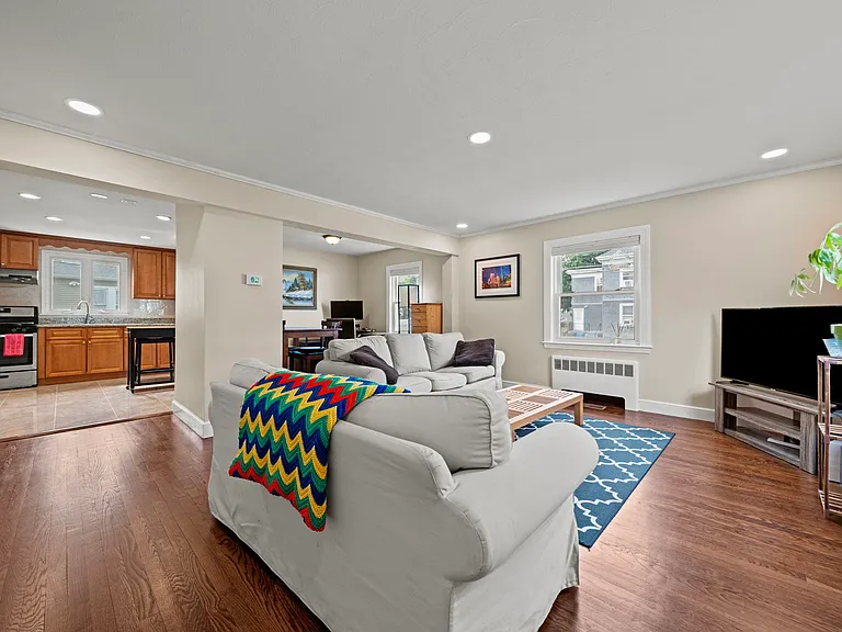 197 Lowell St #1 — Photo 4