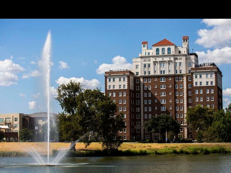 View with lake across the street