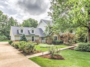 2216 Kehrsglen Ct, Chesterfield, MO 63005