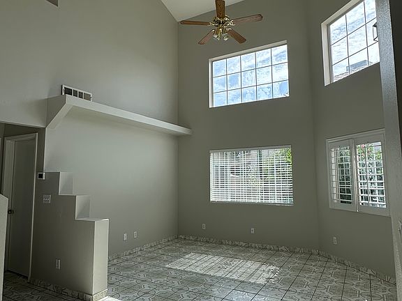 3rd image of 4160 Country Garden Ave