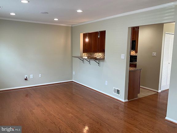3rd image of 9540 Mooregate Ct