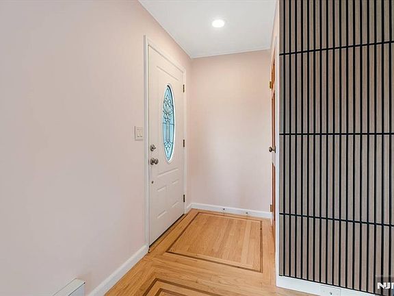 5th image of 322 Richard Mine Rd APT U12