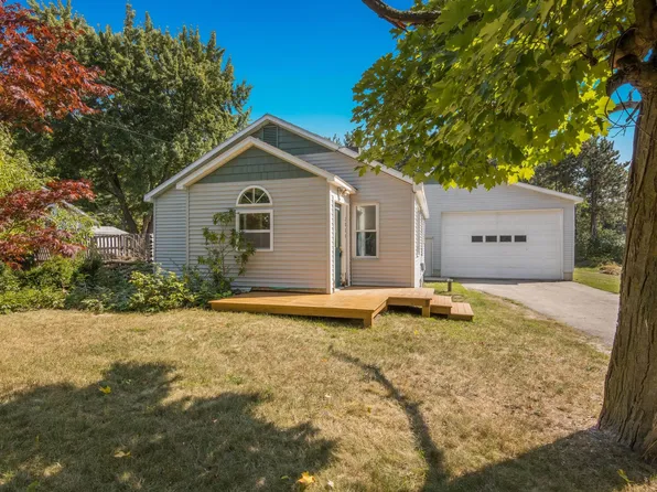 2800 Holiday Rd, Traverse City, MI 49686