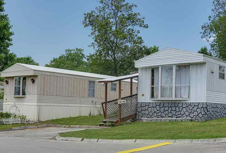 807 Eastwood Cir — Photo 1