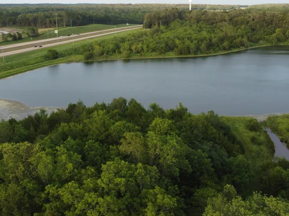 Lewis Ln, Starkville, MS 39759