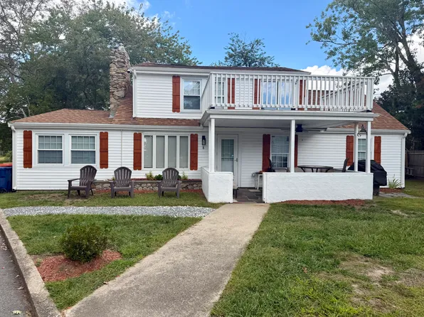 8 Murphy St, Wareham, MA 02571