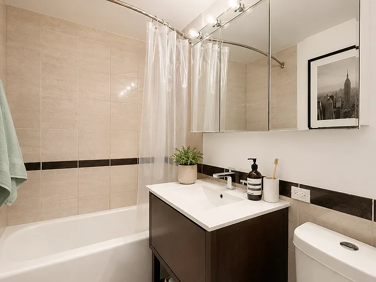 35 W 33rd St #32D — Photo 5