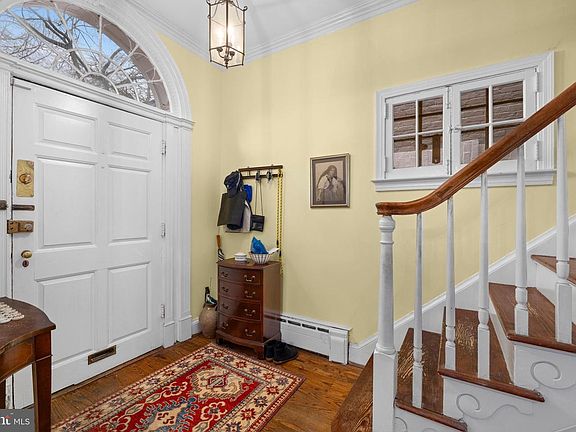 2nd image of 1554 34th St NW