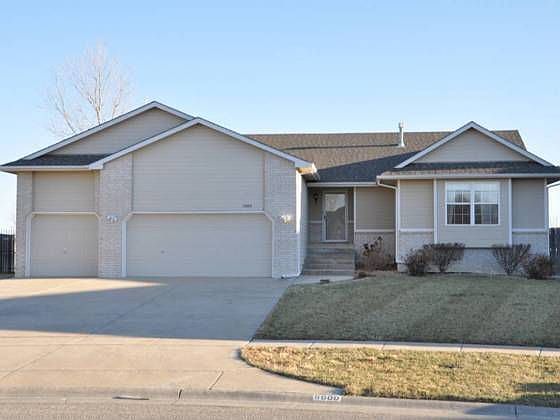 2nd image of 5909 E Pepperwood Cir