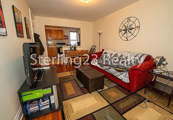 5th image of 3017 49th St #2S