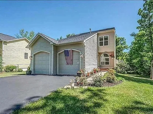 8702 N Entry Rd, Baldwinsville, NY 13027