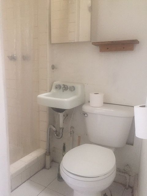 2nd image of 238 22nd St #2