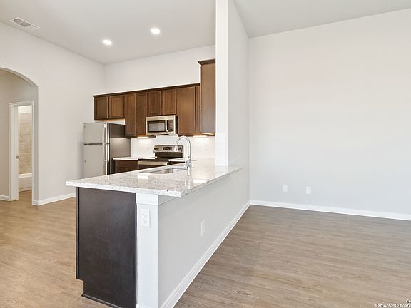 3rd image of 307-309 Caleb Ct