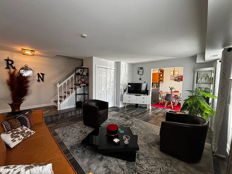 353 S Whispering Hills Dr #B — Photo 3
