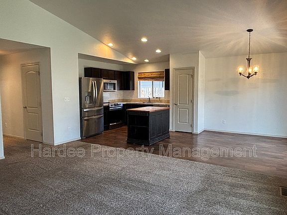 5th image of 8228 W Snohomish St
