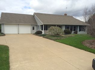 3339 S Carr Rd, Apple creek, OH 44606