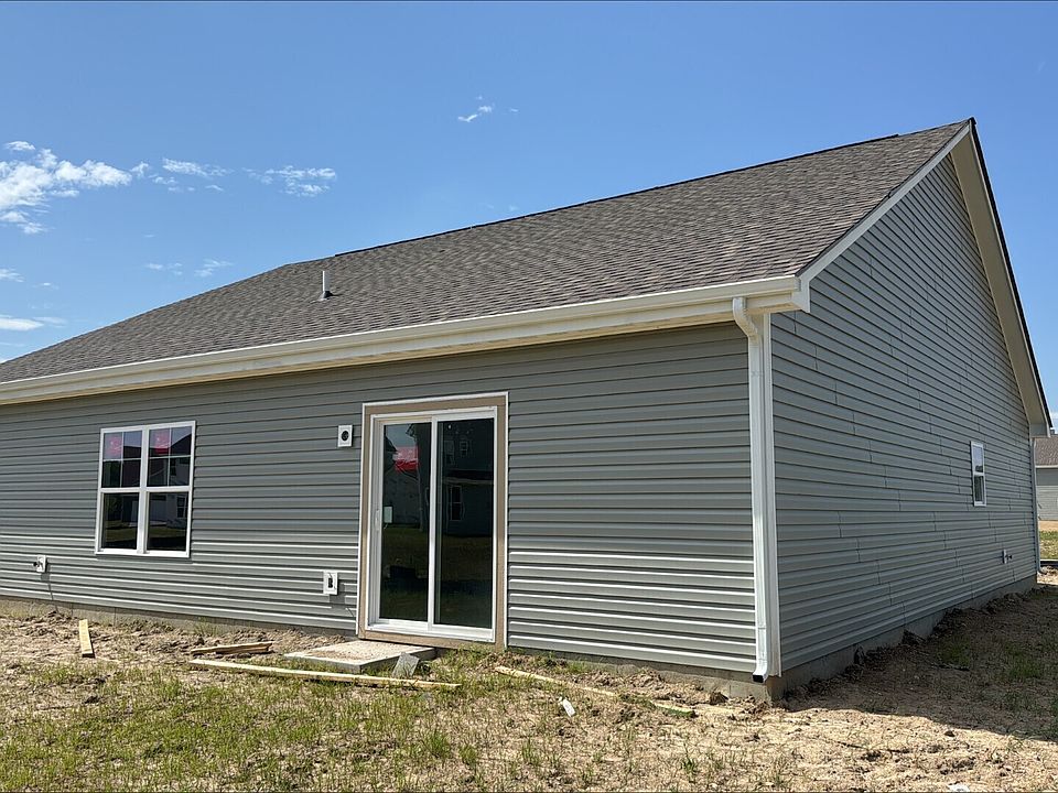 2nd image of 1461 Cecil Ln