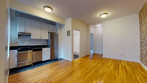 425 E 65th St #21 Photo 1