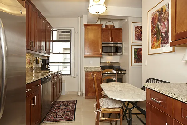 Sold by Stribling | media 9