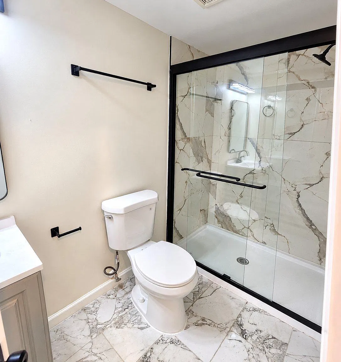 Pines Condominium — Photo 4