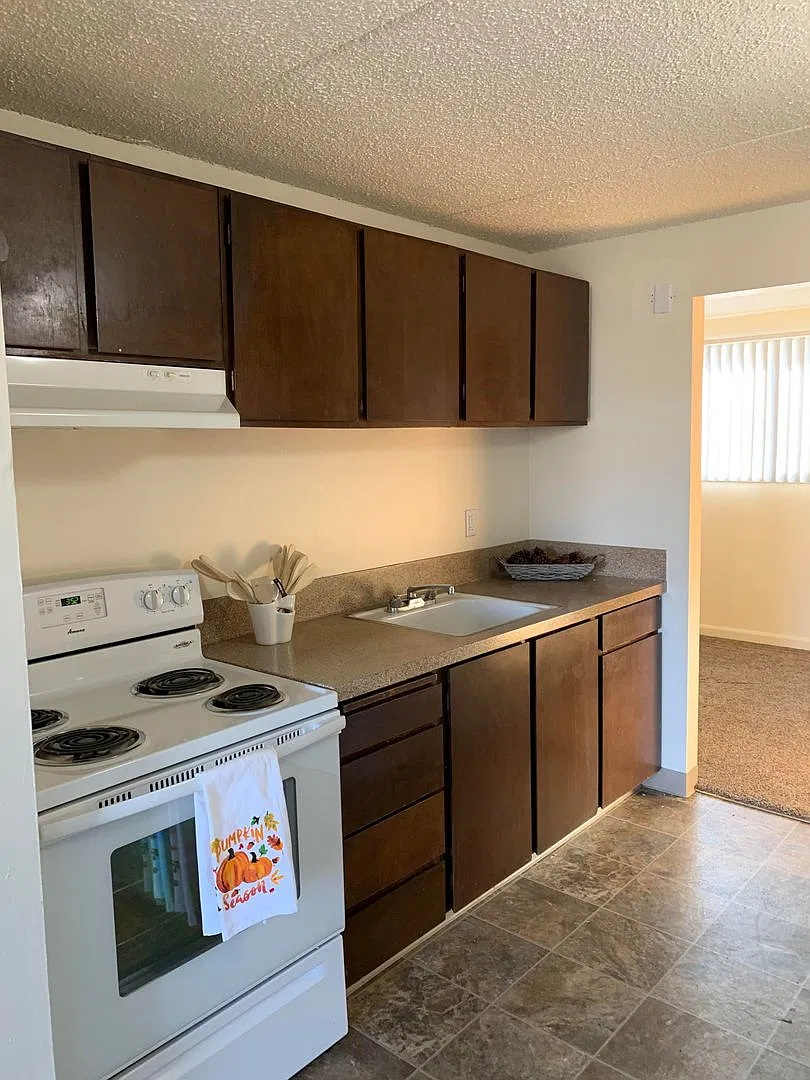 Farmington Apartments — Photo 3