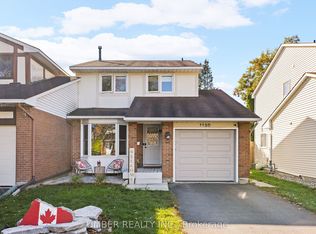 1130 Saint Emmanuel Ter, Ottawa, ON K1C2J7