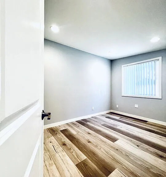 1056 Winchester Ave #B — Photo 19