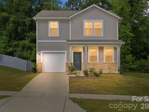 4816 Raspberry Knoll Dr, Charlotte, NC 28208