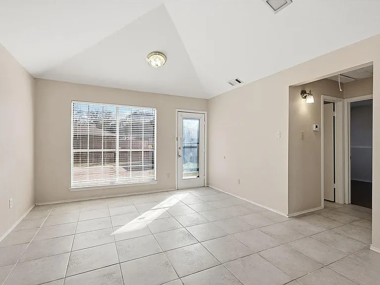 5722 Westchase Dr — Photo 13