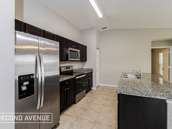 2nd image of 2491 Emerson Dr SE