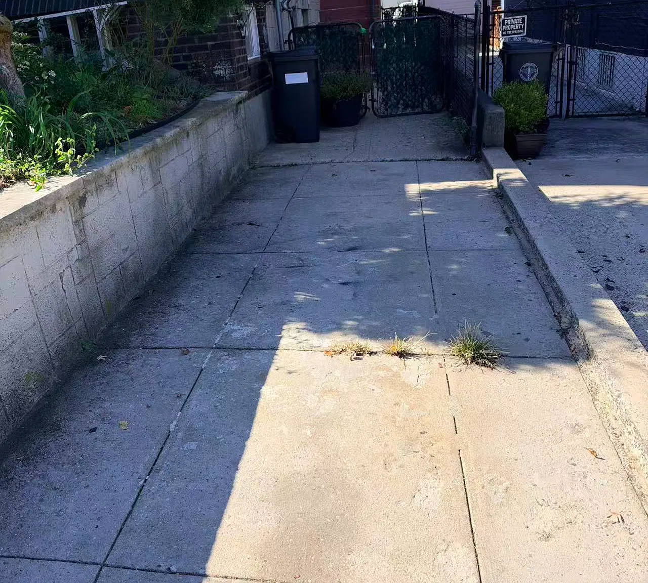 3 bed, 1050 sqft, $3,200 — Photo 2