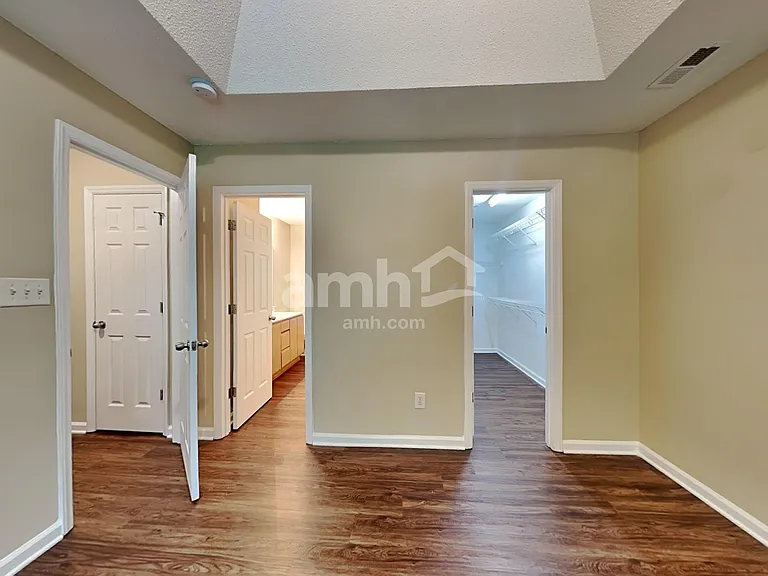 803 Woodgreen Dr — Photo 9