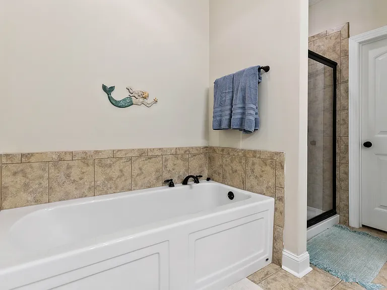 807 Mariners Cir — Photo 19