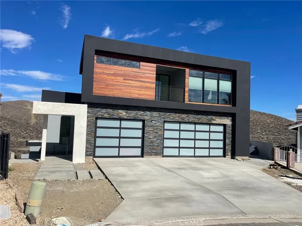 29000 Scout Ct, Canyon Lake, CA 92587