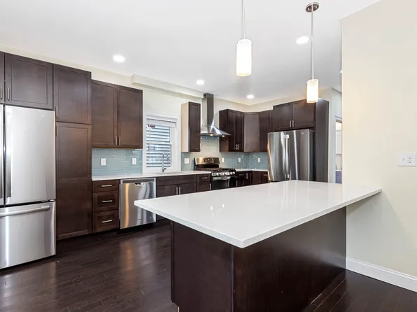 77 Winchester St, Medford, MA 02155