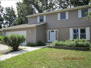 1st image of 204 Lakeside Dr